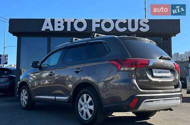 Внедорожник / Кроссовер Mitsubishi Outlander 2021 в 