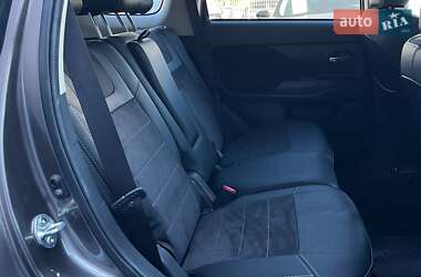 Внедорожник / Кроссовер Mitsubishi Outlander 2021 в 