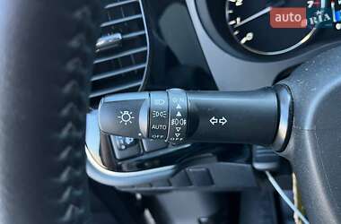 Внедорожник / Кроссовер Mitsubishi Outlander 2021 в 