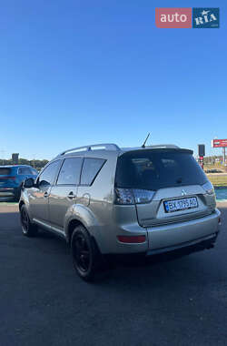 Внедорожник / Кроссовер Mitsubishi Outlander 2007 в 
