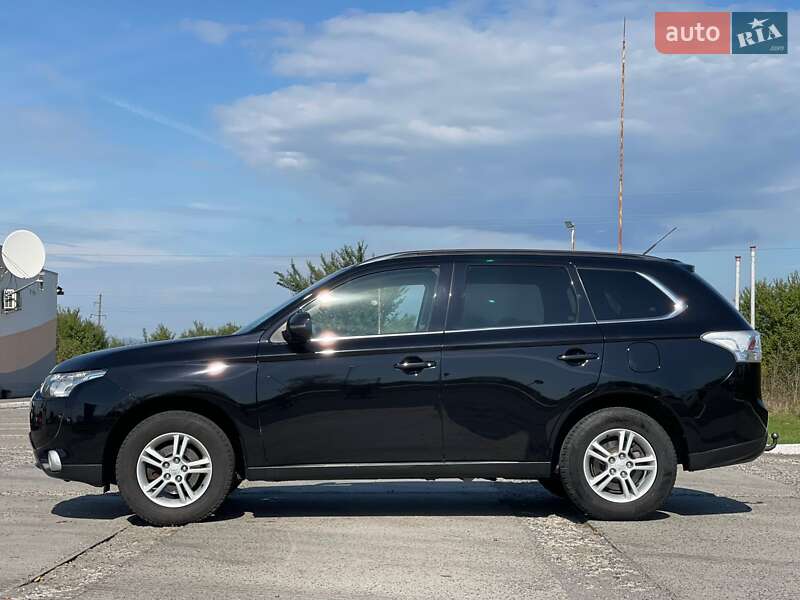 Внедорожник / Кроссовер Mitsubishi Outlander 2013 в Ужгороде