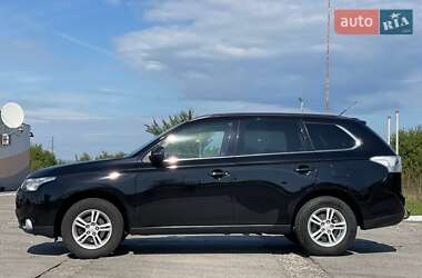 Внедорожник / Кроссовер Mitsubishi Outlander 2013 в 