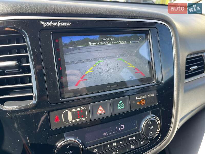 Внедорожник / Кроссовер Mitsubishi Outlander 2013 в Ужгороде