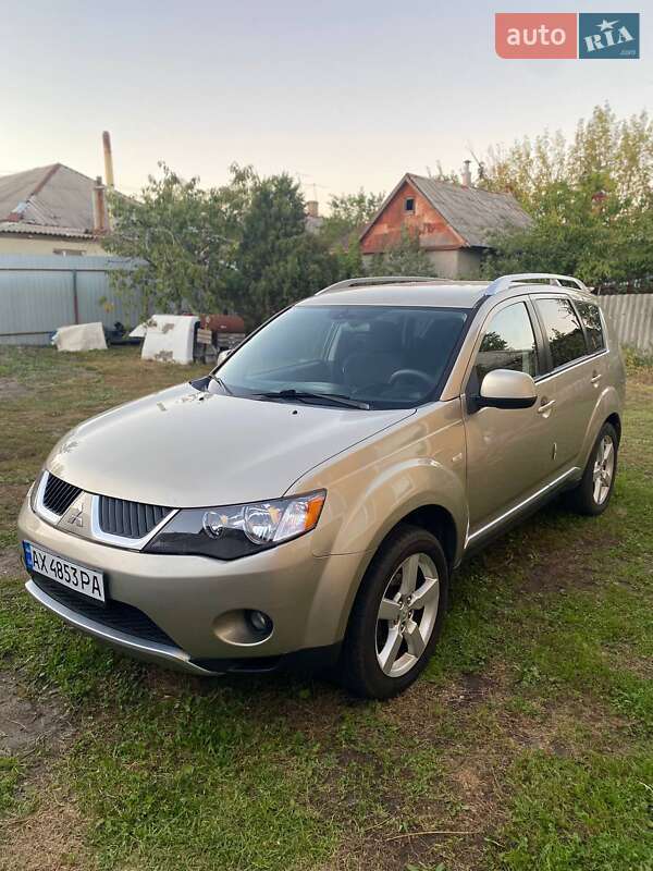 Внедорожник / Кроссовер Mitsubishi Outlander 2008 в Харькове