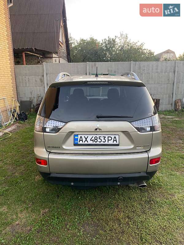 Внедорожник / Кроссовер Mitsubishi Outlander 2008 в Харькове