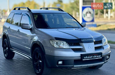 Внедорожник / Кроссовер Mitsubishi Outlander 2005 в Николаеве