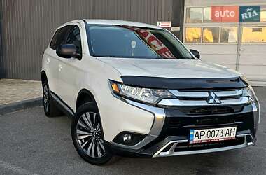 Внедорожник / Кроссовер Mitsubishi Outlander 2019 в Полтаве