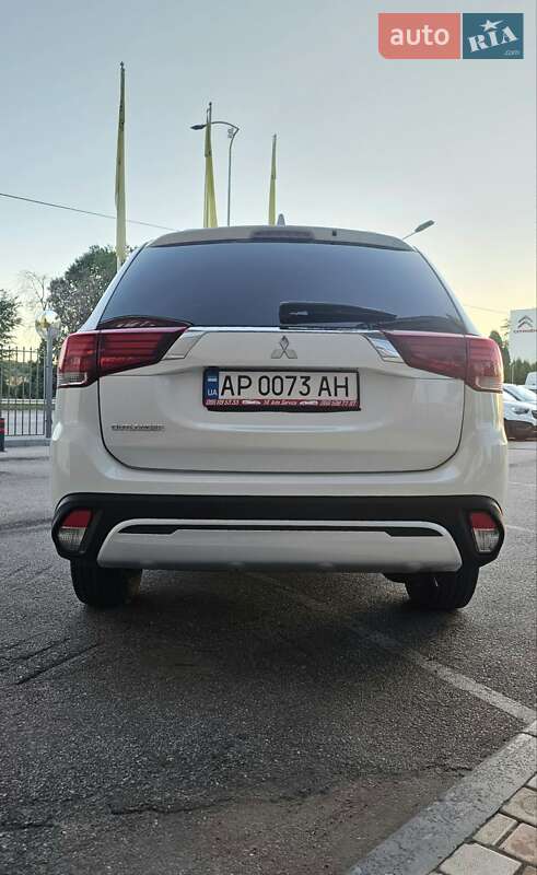 Внедорожник / Кроссовер Mitsubishi Outlander 2019 в Полтаве