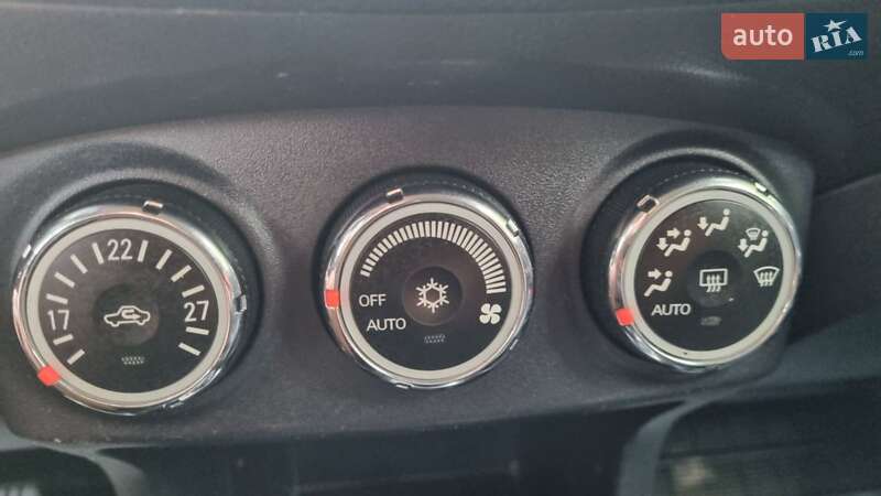 Внедорожник / Кроссовер Mitsubishi Outlander 2011 в Луцке