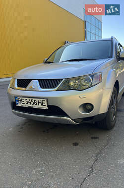 Внедорожник / Кроссовер Mitsubishi Outlander 2008 в 