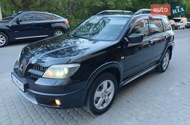 Внедорожник / Кроссовер Mitsubishi Outlander 2006 в 