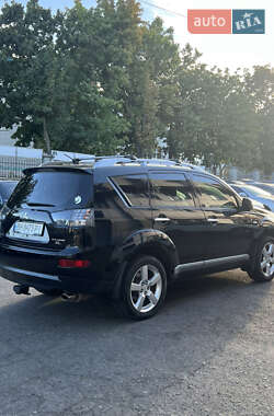Внедорожник / Кроссовер Mitsubishi Outlander 2008 в 