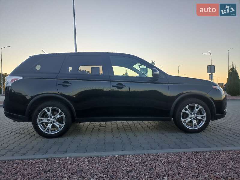 Внедорожник / Кроссовер Mitsubishi Outlander 2015 в Житомире фото 7 Внедорожник / Кроссовер Mitsubishi Outlander 2015 в Житомире