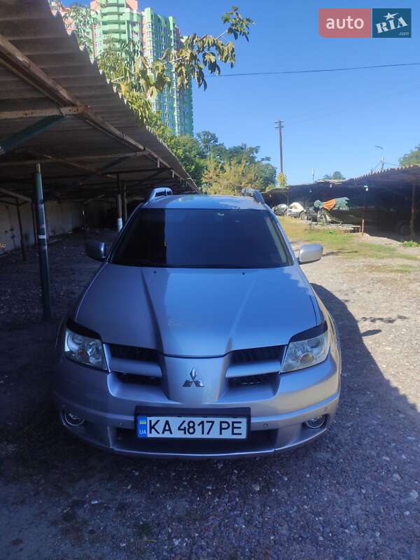 Позашляховик / Кросовер Mitsubishi Outlander 2007 в 