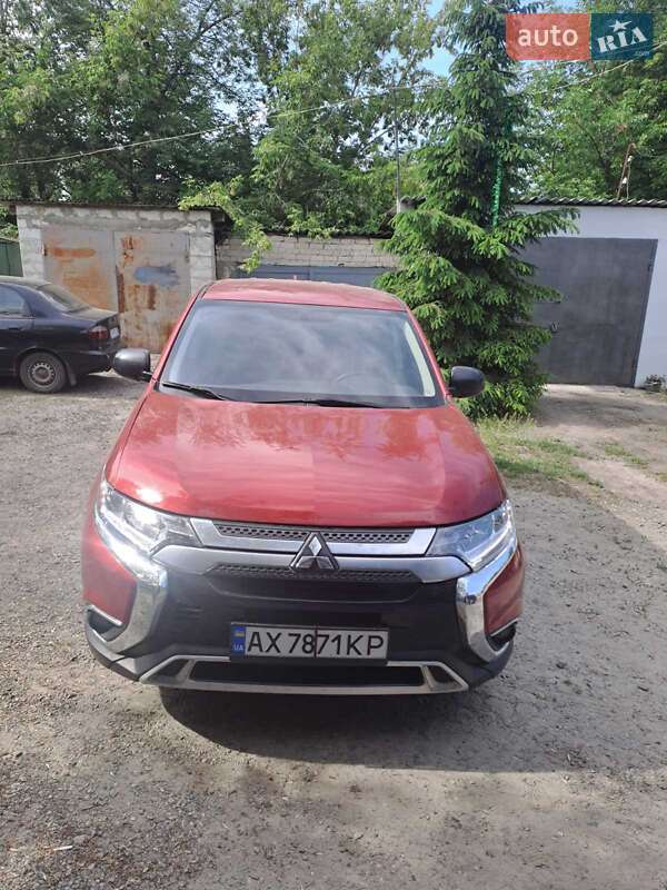 Mitsubishi Outlander 2018