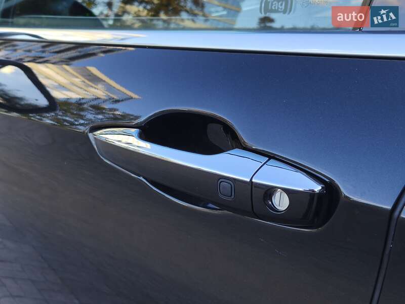 Позашляховик / Кросовер Mitsubishi Outlander 2023 в Дніпрі