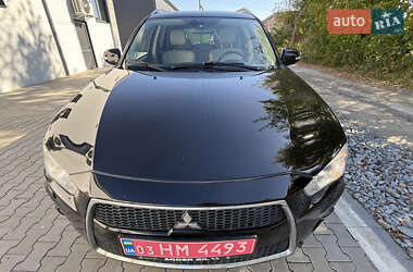 Внедорожник / Кроссовер Mitsubishi Outlander 2010 в 