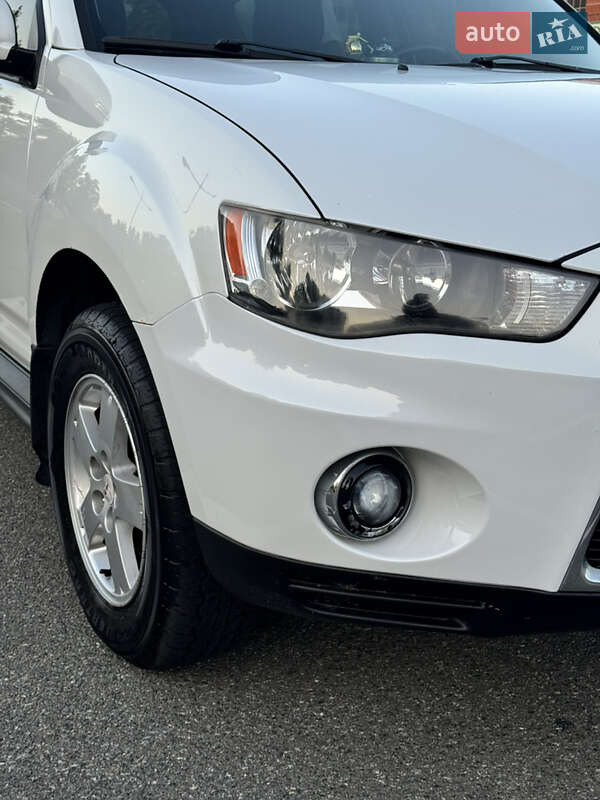 Внедорожник / Кроссовер Mitsubishi Outlander 2011 в Броварах