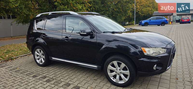 Внедорожник / Кроссовер Mitsubishi Outlander 2010 в Ирпене