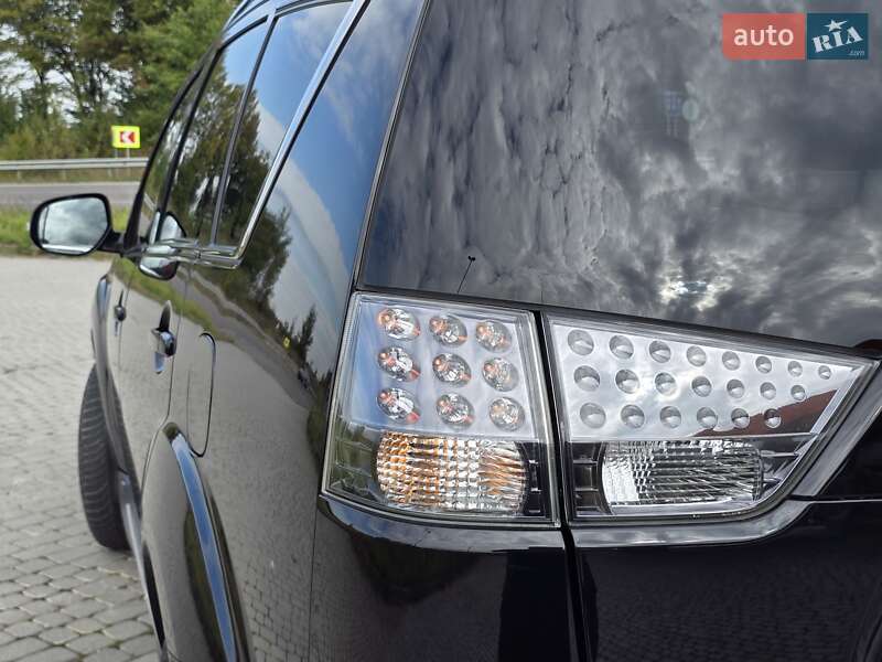 Внедорожник / Кроссовер Mitsubishi Outlander 2010 в Калуше