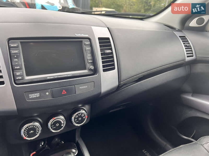 Внедорожник / Кроссовер Mitsubishi Outlander 2012 в Тячеве