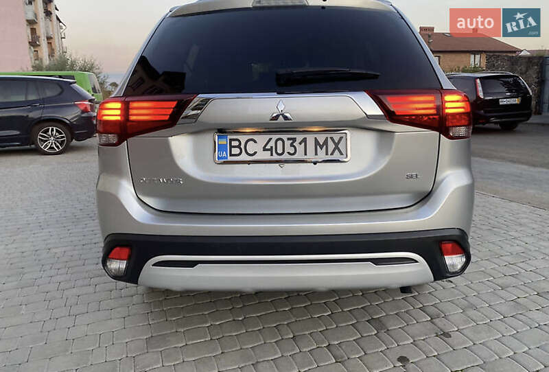 Внедорожник / Кроссовер Mitsubishi Outlander 2020 в Тернополе