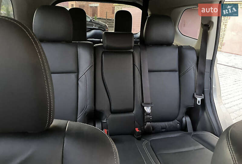 Внедорожник / Кроссовер Mitsubishi Outlander 2020 в Тернополе