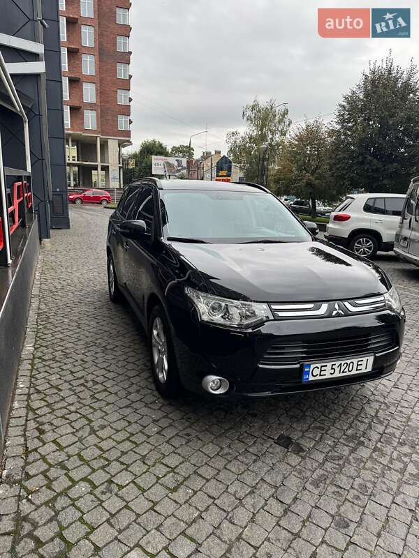 Позашляховик / Кросовер Mitsubishi Outlander 2013 в Чернівцях