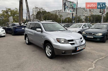 Внедорожник / Кроссовер Mitsubishi Outlander 2004 в 