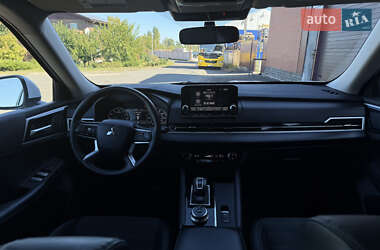 Внедорожник / Кроссовер Mitsubishi Outlander 2023 в 
