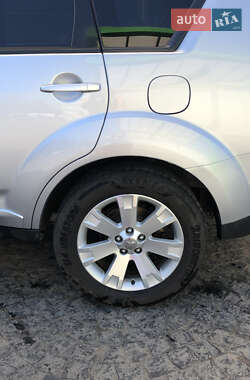 Внедорожник / Кроссовер Mitsubishi Outlander 2008 в 