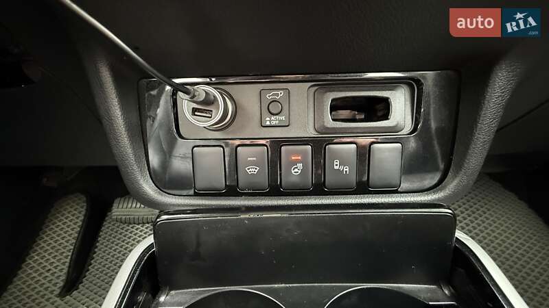 Внедорожник / Кроссовер Mitsubishi Outlander 2017 в Киеве фото 10 Внедорожник / Кроссовер Mitsubishi Outlander 2017 в Киеве