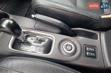 Внедорожник / Кроссовер Mitsubishi Outlander 2013 в 