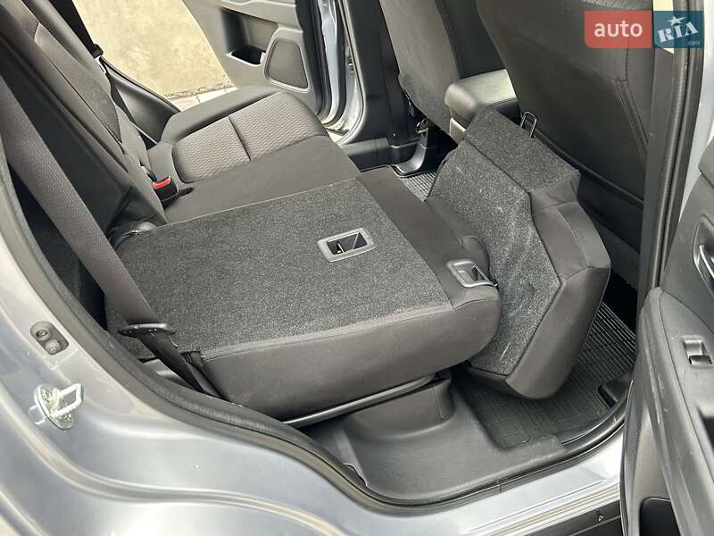 Внедорожник / Кроссовер Mitsubishi Outlander 2012 в Ровно