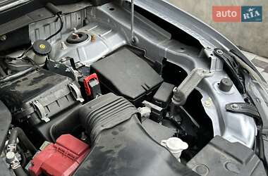 Внедорожник / Кроссовер Mitsubishi Outlander 2012 в 