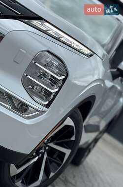 Внедорожник / Кроссовер Mitsubishi Outlander 2022 в 