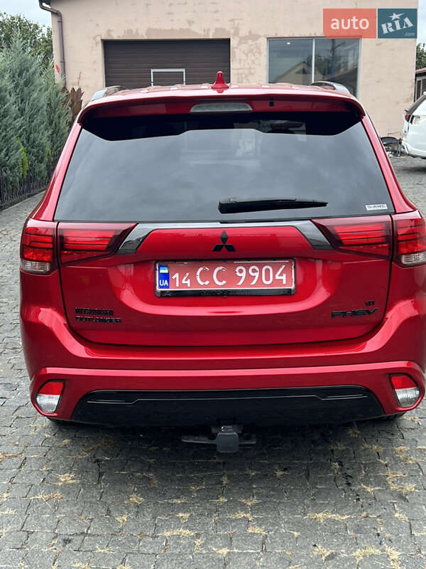 Внедорожник / Кроссовер Mitsubishi Outlander 2021 в Днепре