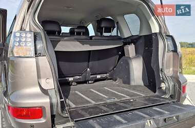 Внедорожник / Кроссовер Mitsubishi Outlander 2011 в 