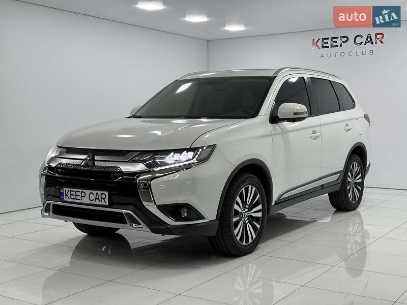 Внедорожник / Кроссовер Mitsubishi Outlander 2018 в Одессе