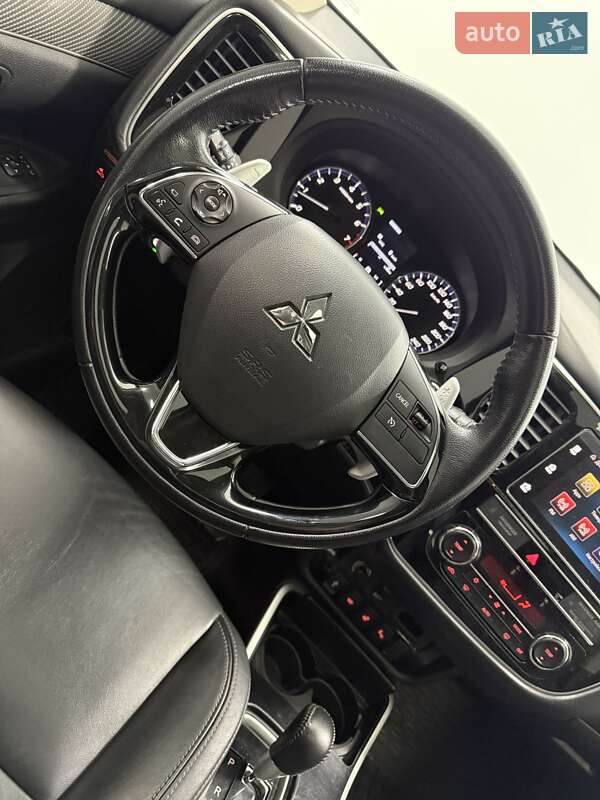 Внедорожник / Кроссовер Mitsubishi Outlander 2018 в Одессе
