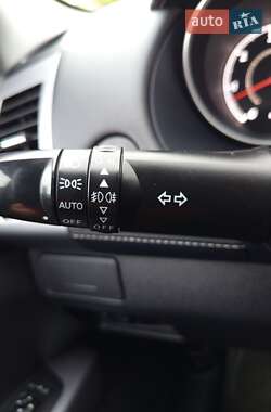 Внедорожник / Кроссовер Mitsubishi Outlander 2011 в 