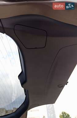 Внедорожник / Кроссовер Mitsubishi Outlander 2011 в 