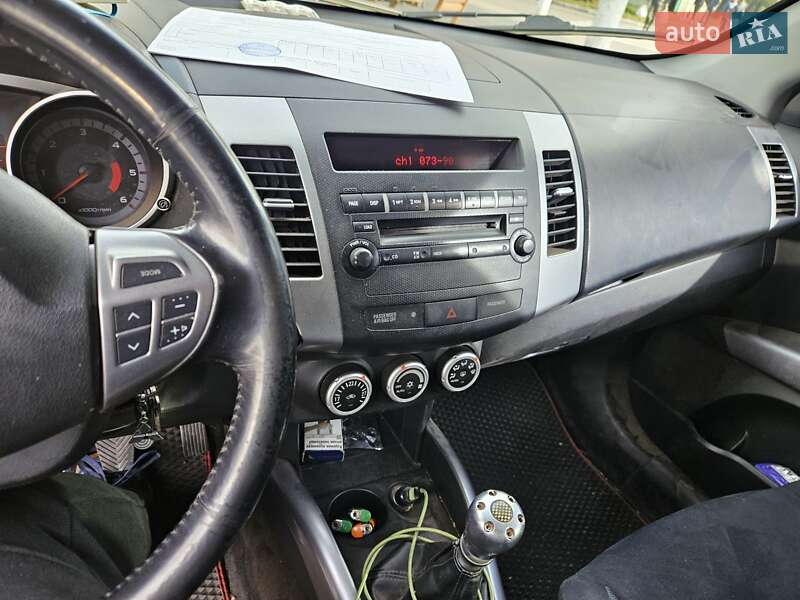 Внедорожник / Кроссовер Mitsubishi Outlander 2007 в Кременчуге