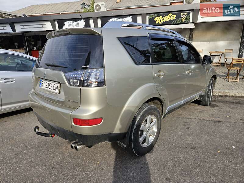 Внедорожник / Кроссовер Mitsubishi Outlander 2007 в Кременчуге