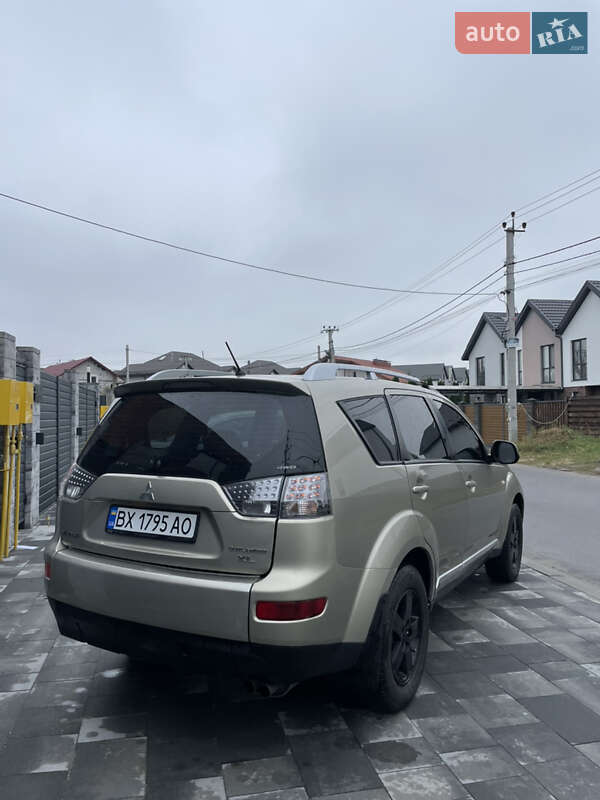 Внедорожник / Кроссовер Mitsubishi Outlander 2007 в Софиевской Борщаговке