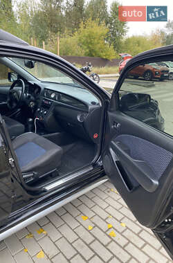 Внедорожник / Кроссовер Mitsubishi Outlander 2008 в 