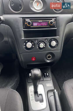 Внедорожник / Кроссовер Mitsubishi Outlander 2008 в 