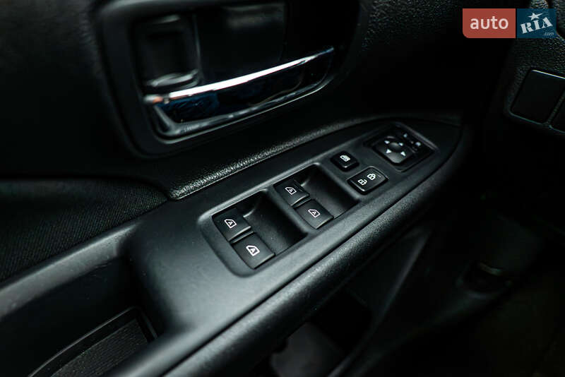 Внедорожник / Кроссовер Mitsubishi Outlander 2021 в Киеве