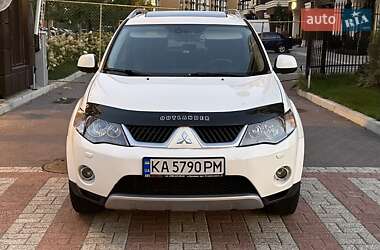 Внедорожник / Кроссовер Mitsubishi Outlander 2010 в Киеве