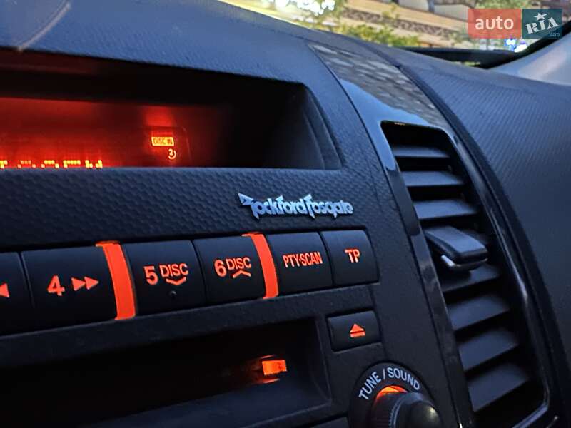 Внедорожник / Кроссовер Mitsubishi Outlander 2010 в Киеве